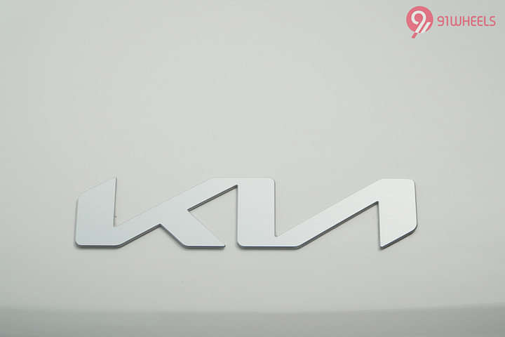 KIA Carnival front badge