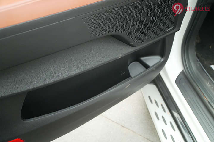 KIA Carnival Rear Door Pocket