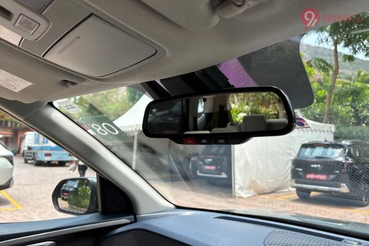 KIA Carens Clavis Inner Rear View Mirror