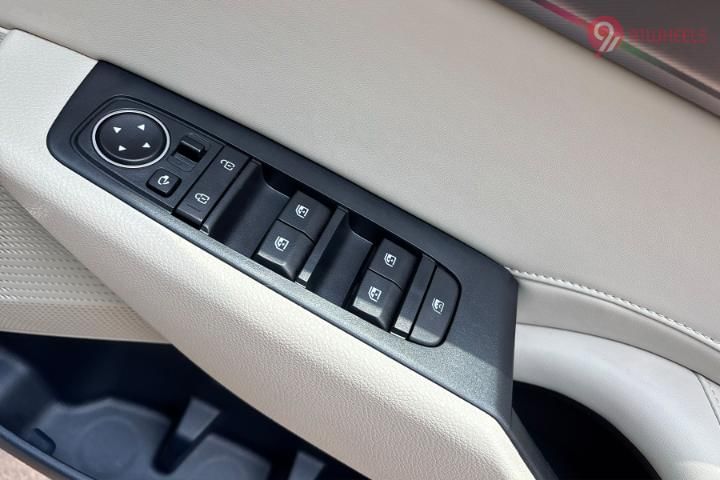 KIA Carens Clavis Driver Side Door Switches