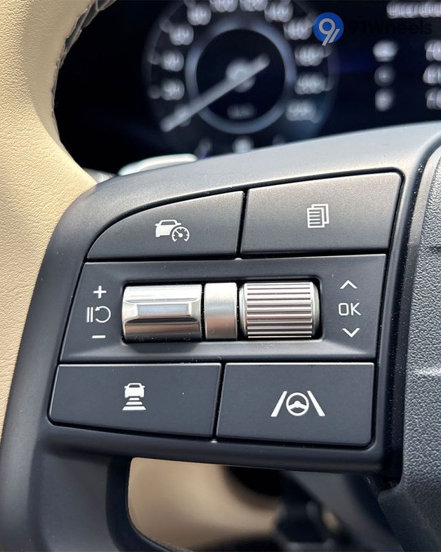 Carens Clavis Left Steering Mounted Controls
