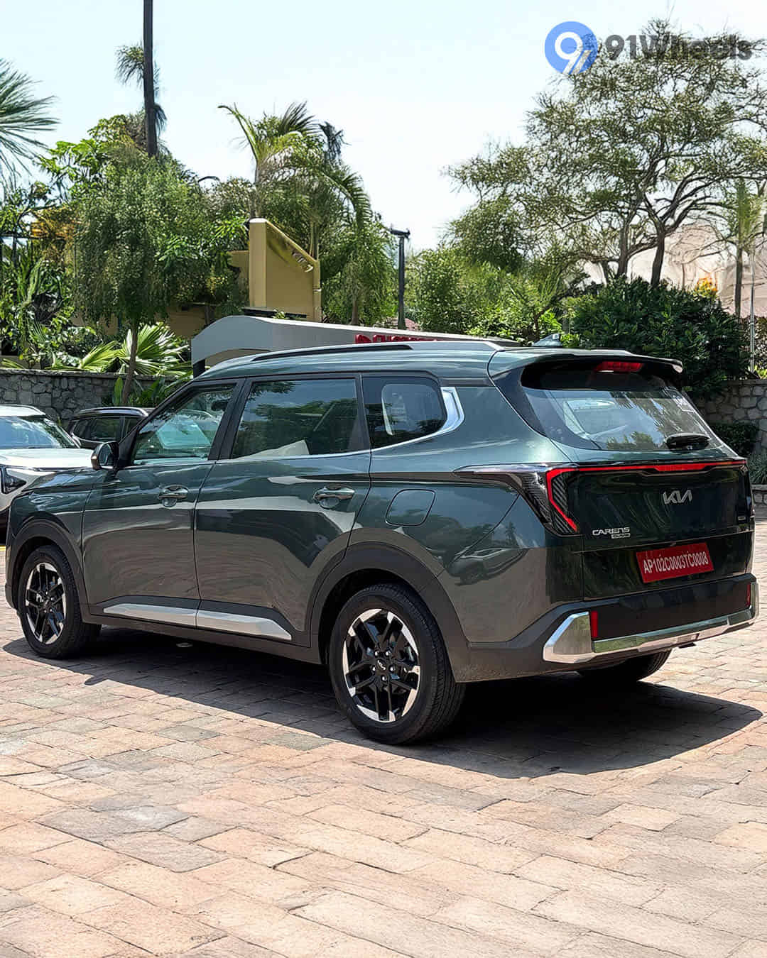 Left Rear Three Quarter