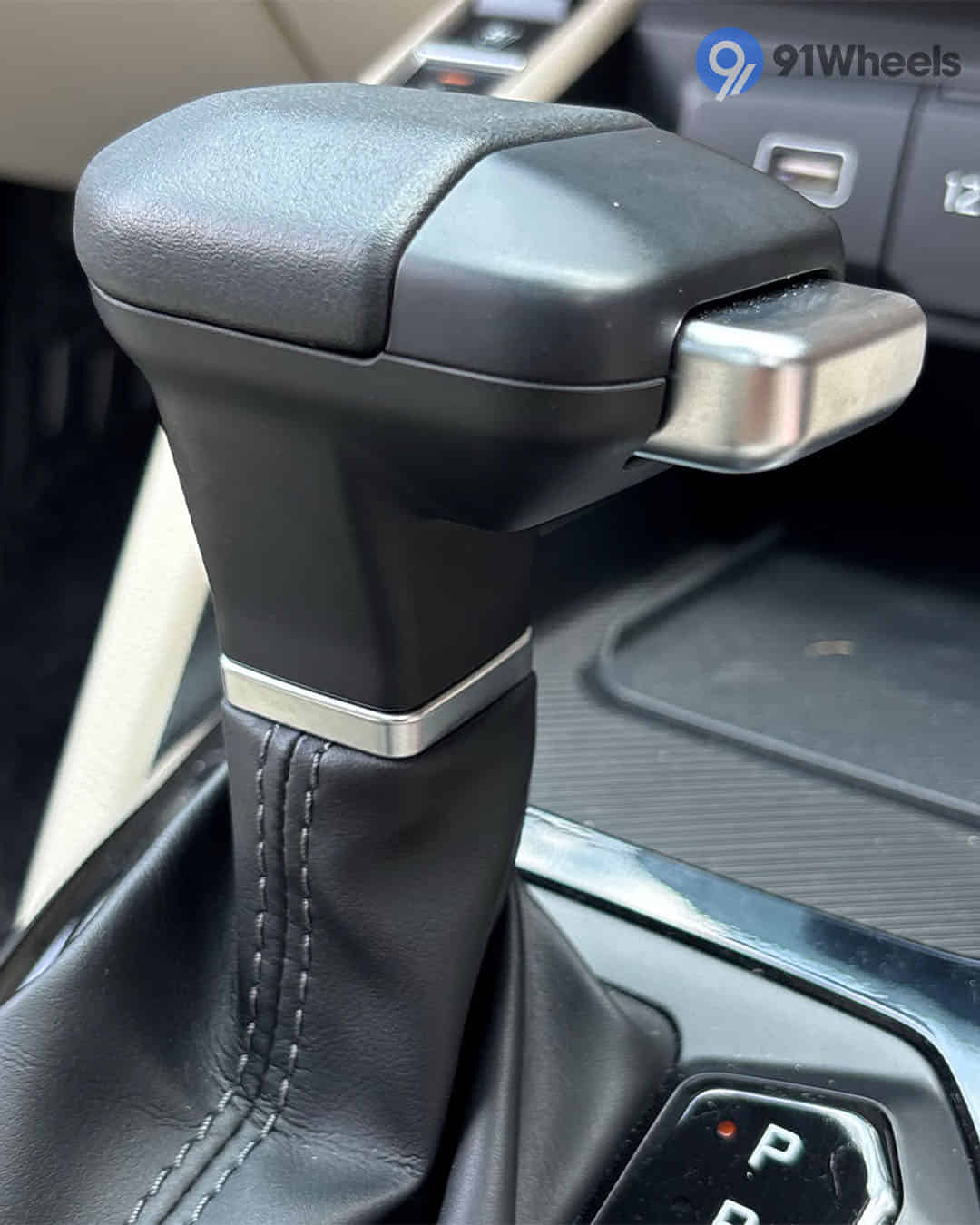 Gear Shifter / Gear Shifter Stalk