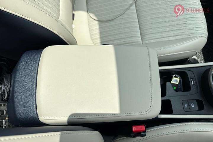 KIA Carens Clavis Front Centre Arm Rest Storage