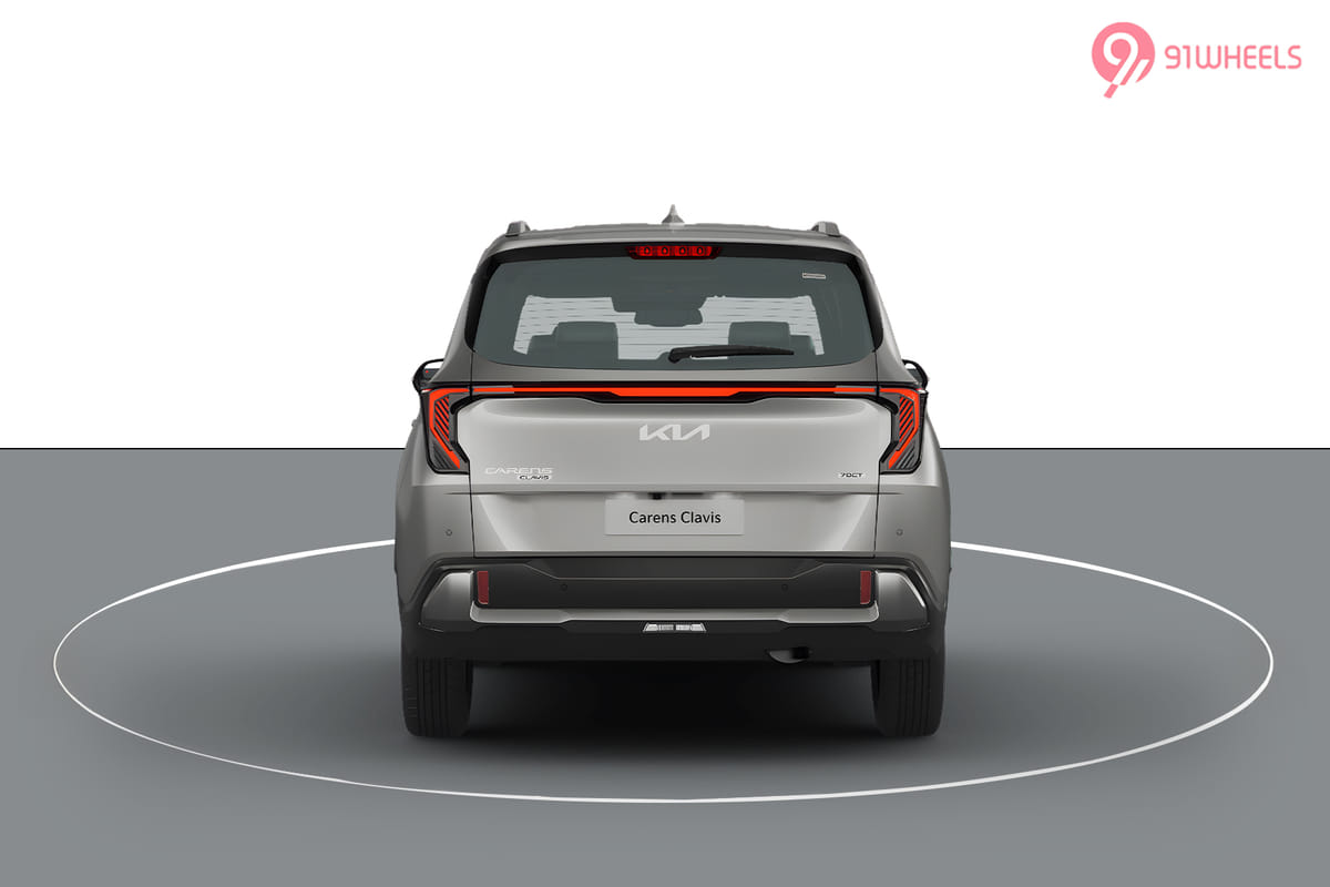 KIA Carens Clavis Rear View KIA Carens Clavis Rear View