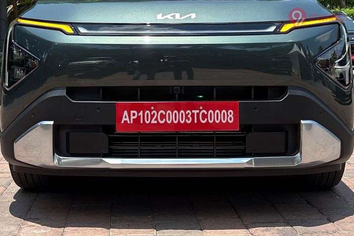 KIA Carens Clavis Grille