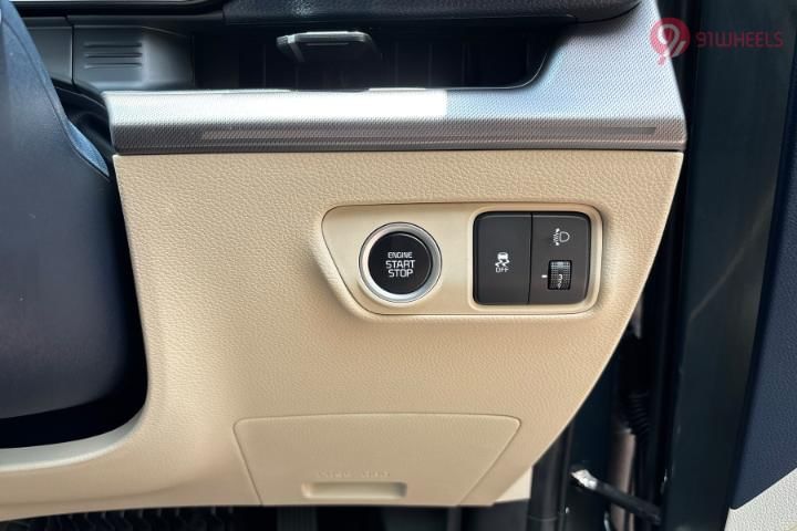 KIA Carens Clavis Front Centre Air Vents