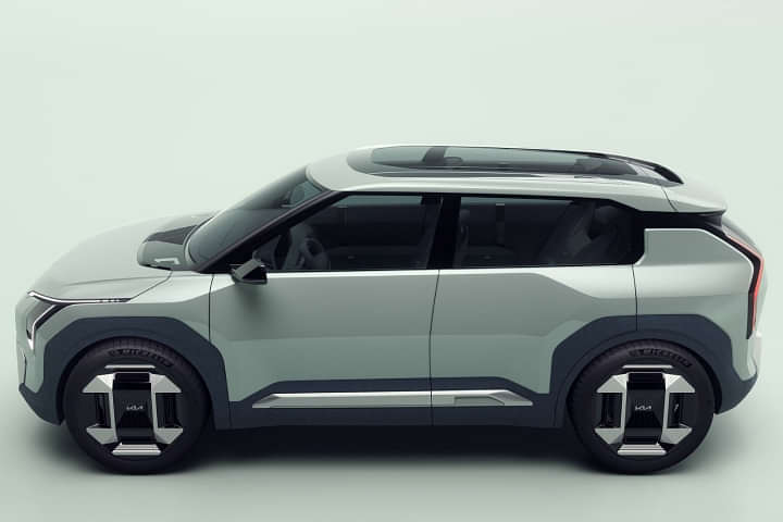 KIA EV3 Images - EV3 Interior & Exterior [8 Photos]