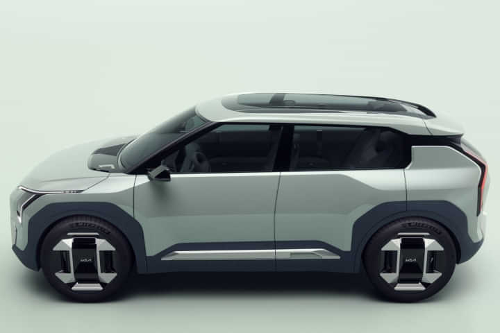 KIA EV3 Left Side View KIA EV3 Left Side View