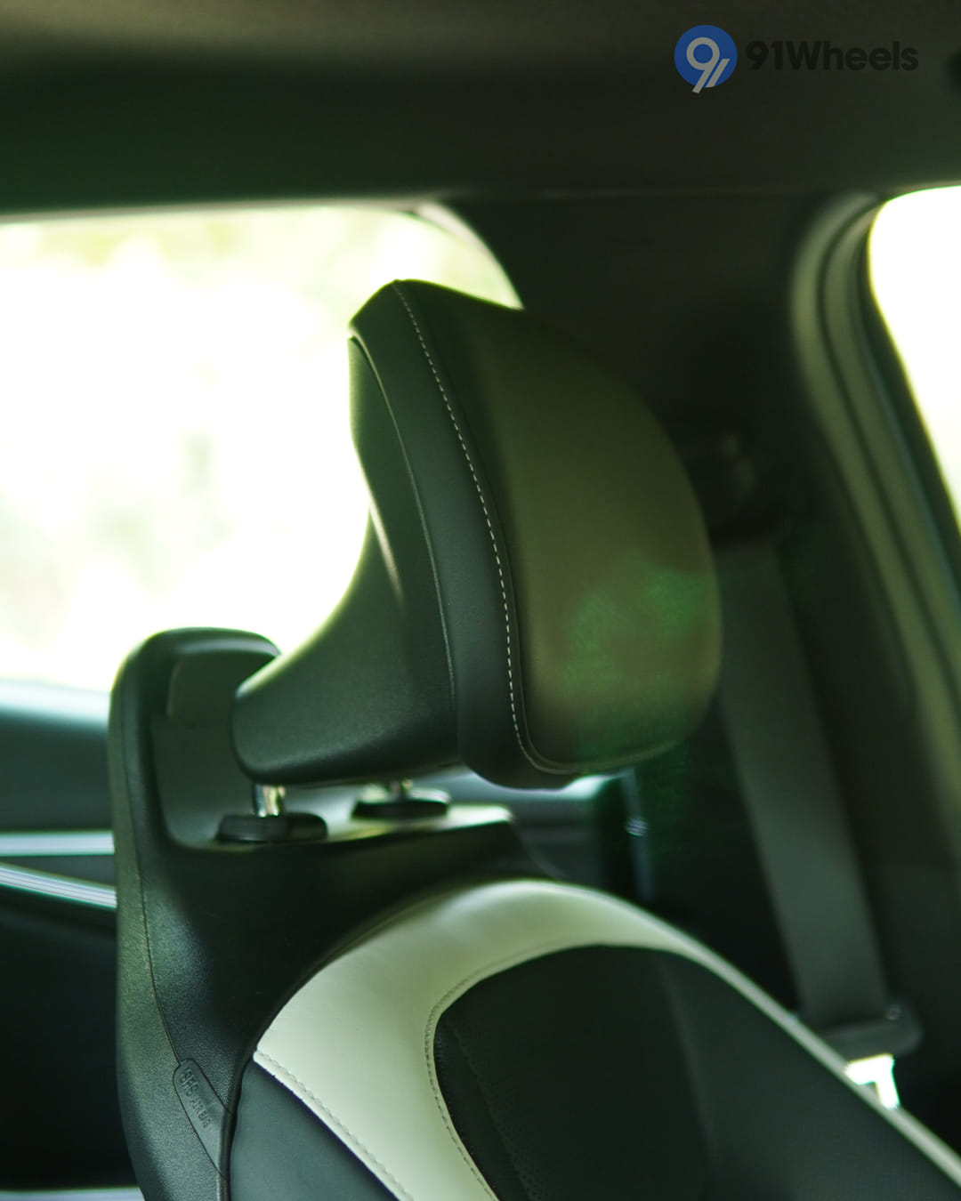 Seats & Cabin Comfort - 4