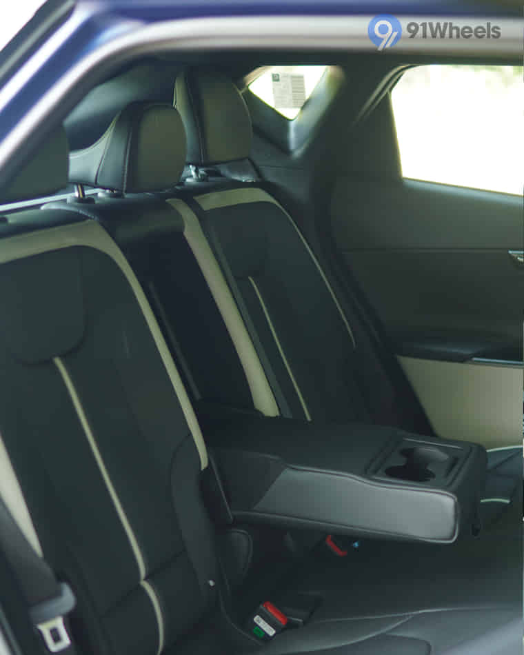 Seats & Cabin Comfort - 3