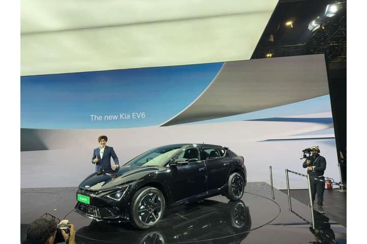 KIA EV6 Left Front Three Quarter