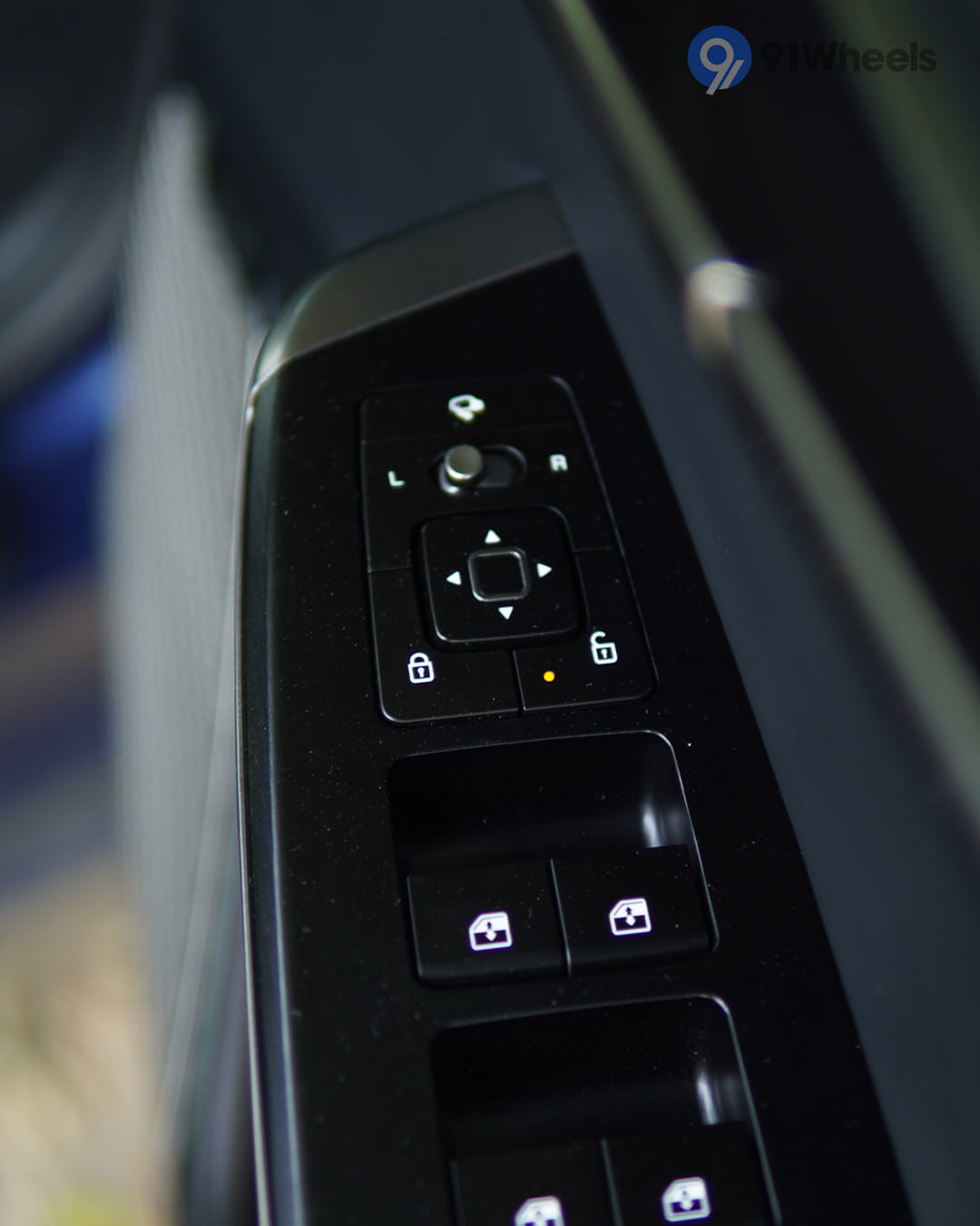 KIA EV6 Outer Rear View Mirror (ORVM) Controls