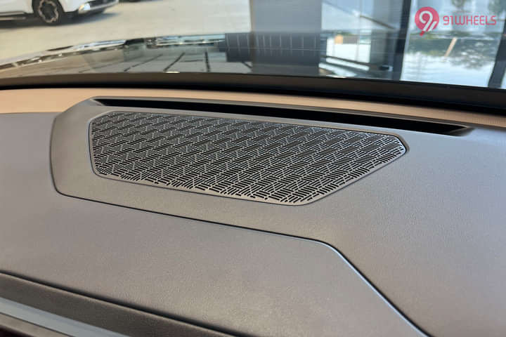 KIA EV9 Central Dashboard - Top Storage/Speaker