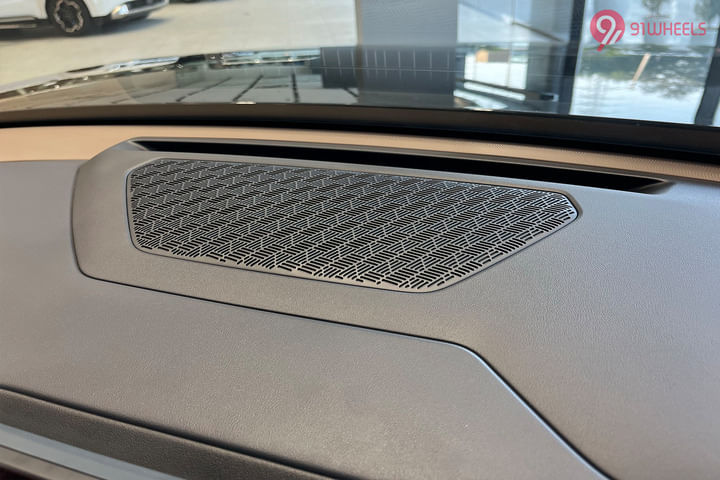 KIA EV9 Central Dashboard - Top Storage/Speaker