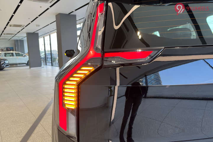 KIA EV9 Rear Signal/Blinker Light
