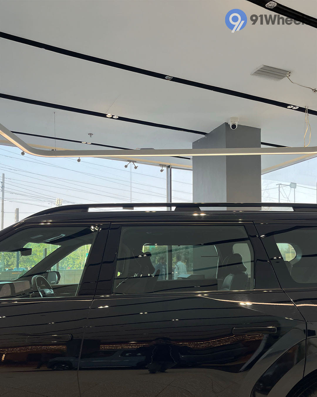 KIA EV9 Side Glass Housing