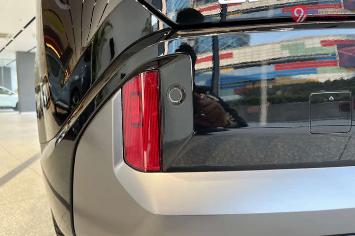 KIA EV9 Reflector