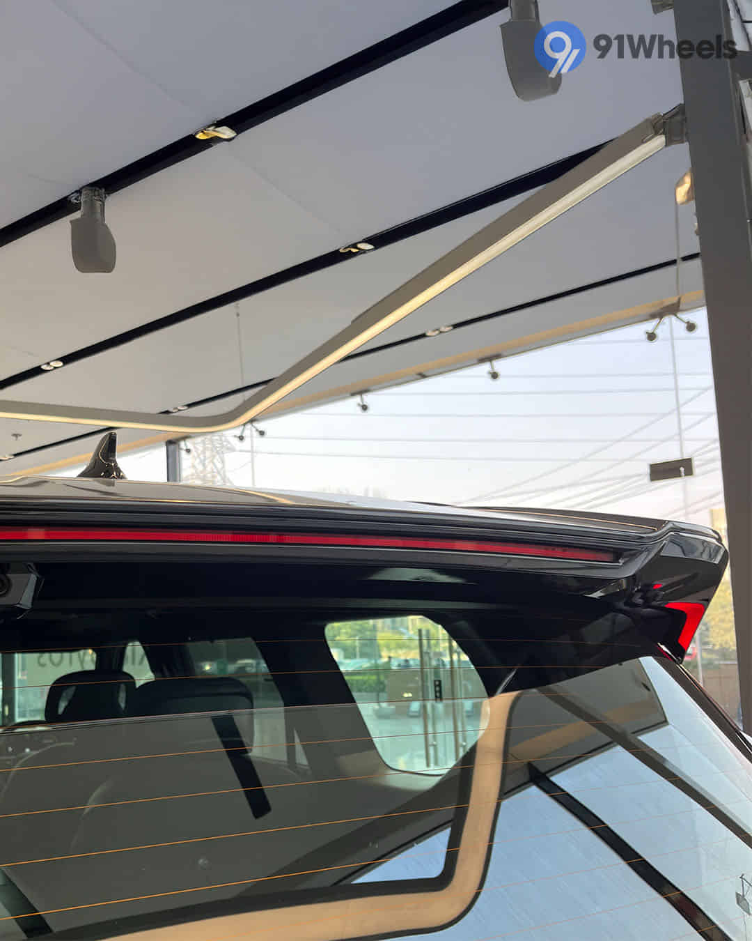 Rear Windshield / Windscreen