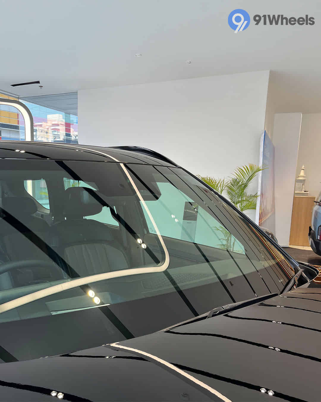 Front Windshield / Windscreen