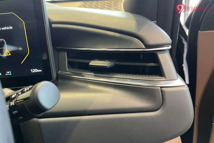 KIA EV9 Right Side Air Vents
