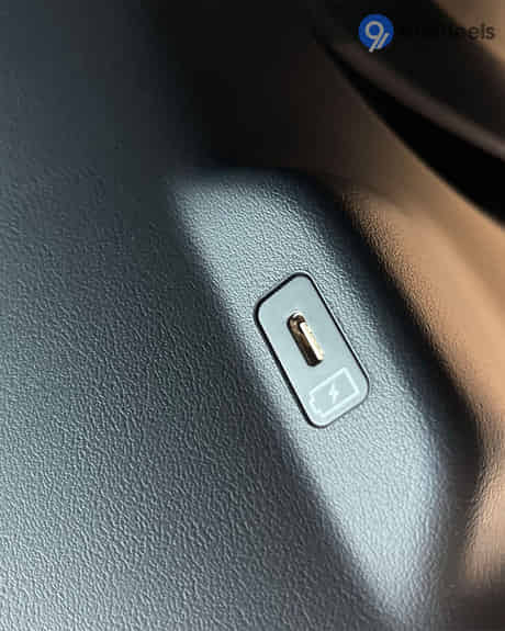 EV9 Rear Row Charging Point