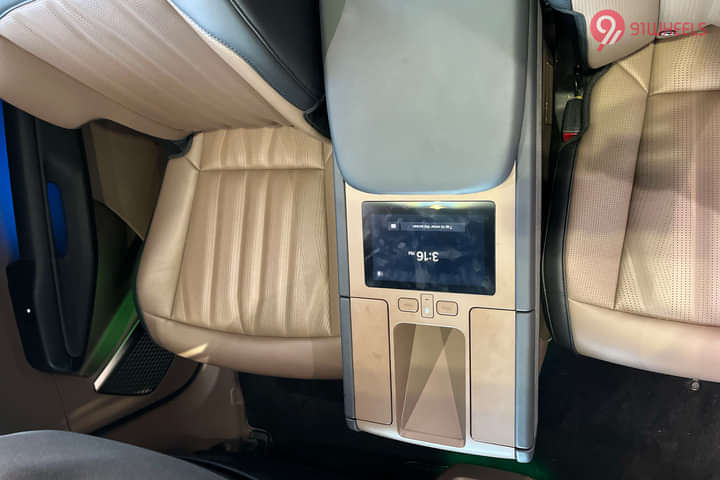 KIA EV9 Rear Row Centre Arm Rest