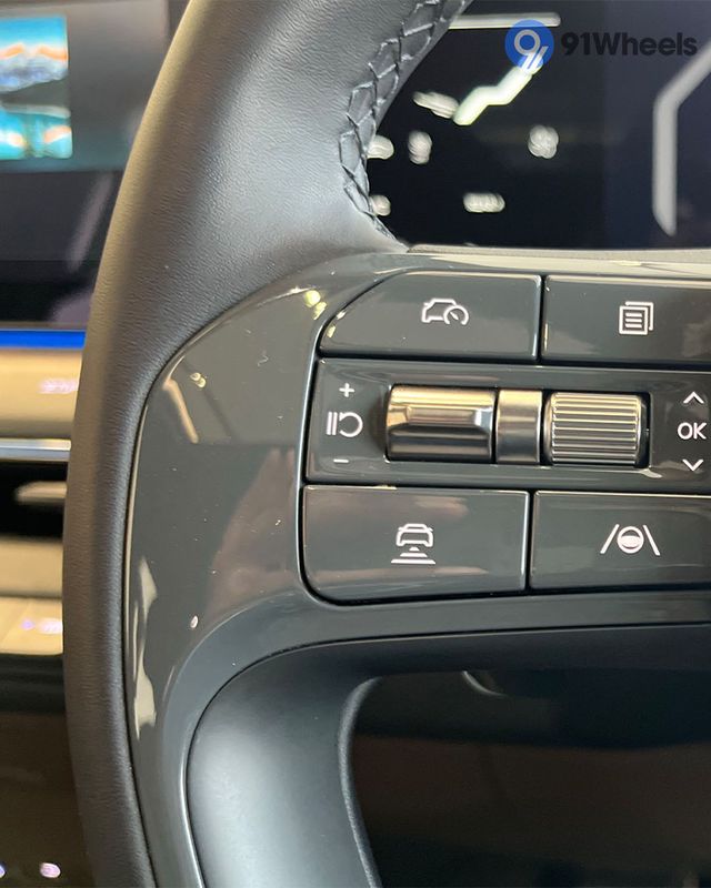 EV9 Left Steering Mounted Controls