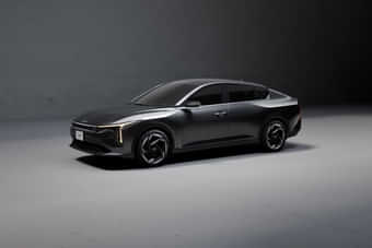 KIA K4 Left Front Three Quarter KIA K4 Left Front Three Quarter