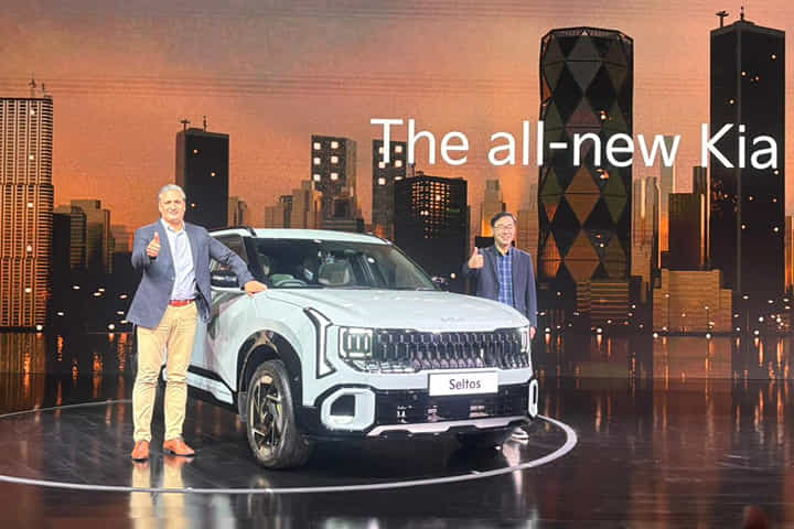 KIA Seltos Right Front Three Quarter