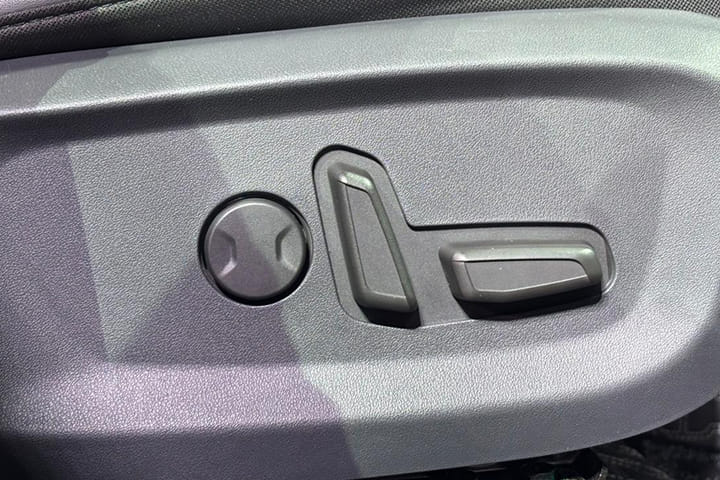 KIA Seltos Seat Adjustment for Driver