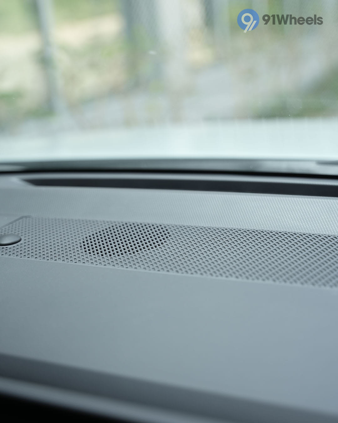 Infotainment & Charging - 1