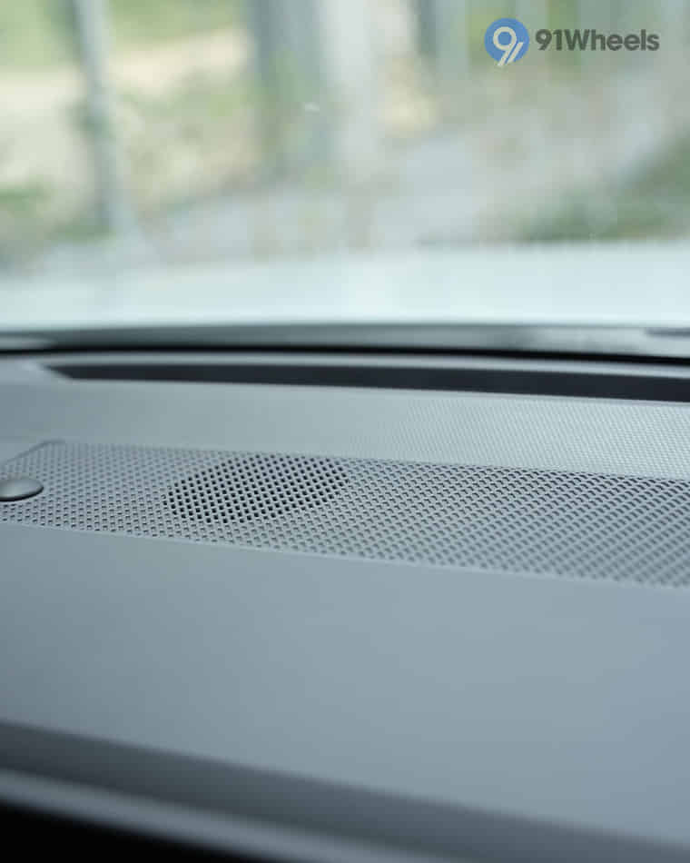 Infotainment & Charging - 1