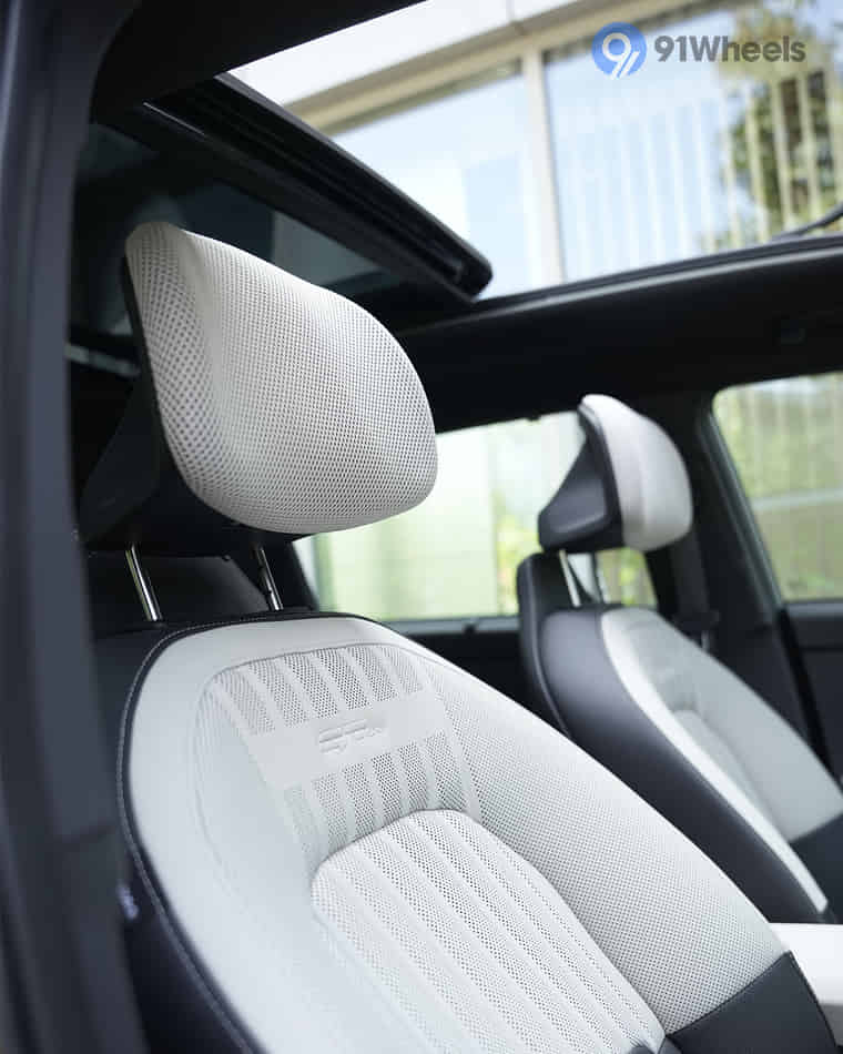 Seats & Cabin Comfort - 6