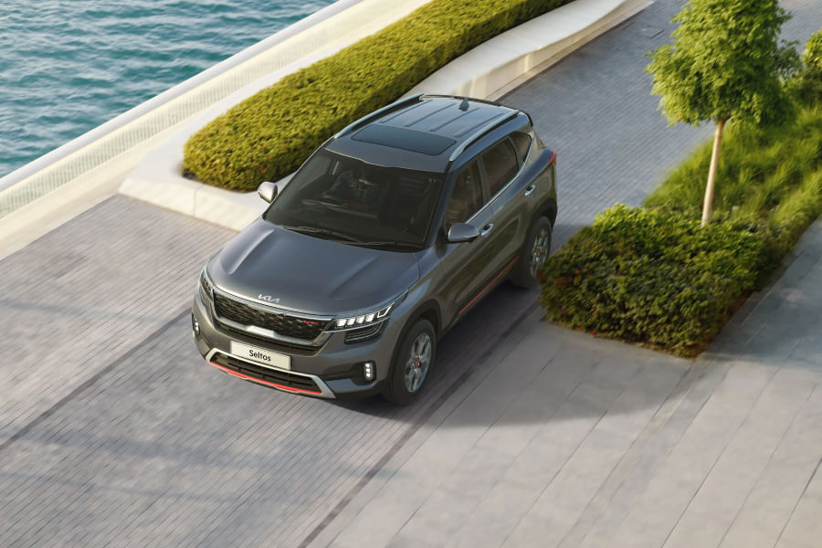 KIA Seltos 2019-2023 Driving Shot