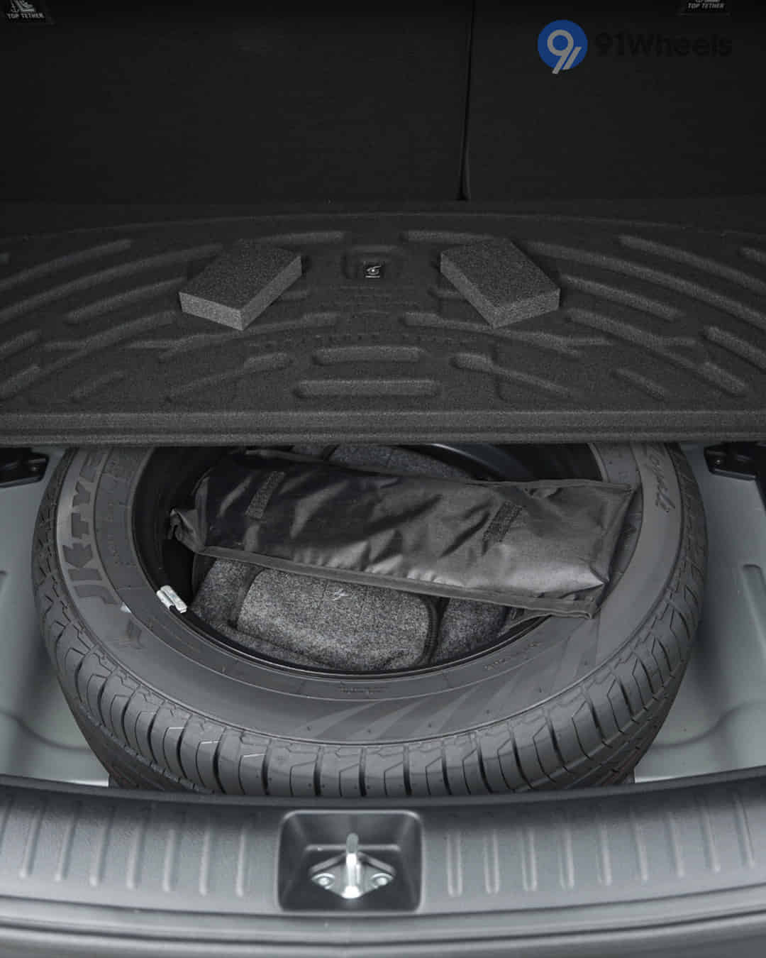 Under Boot / Spare Wheel