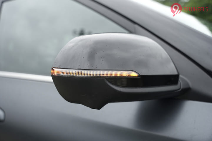 KIA Seltos ORVM Blinker KIA Seltos ORVM Blinker