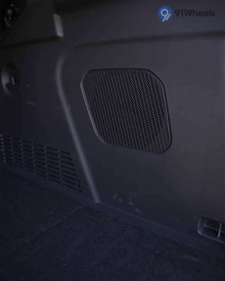 Infotainment & Charging - 2