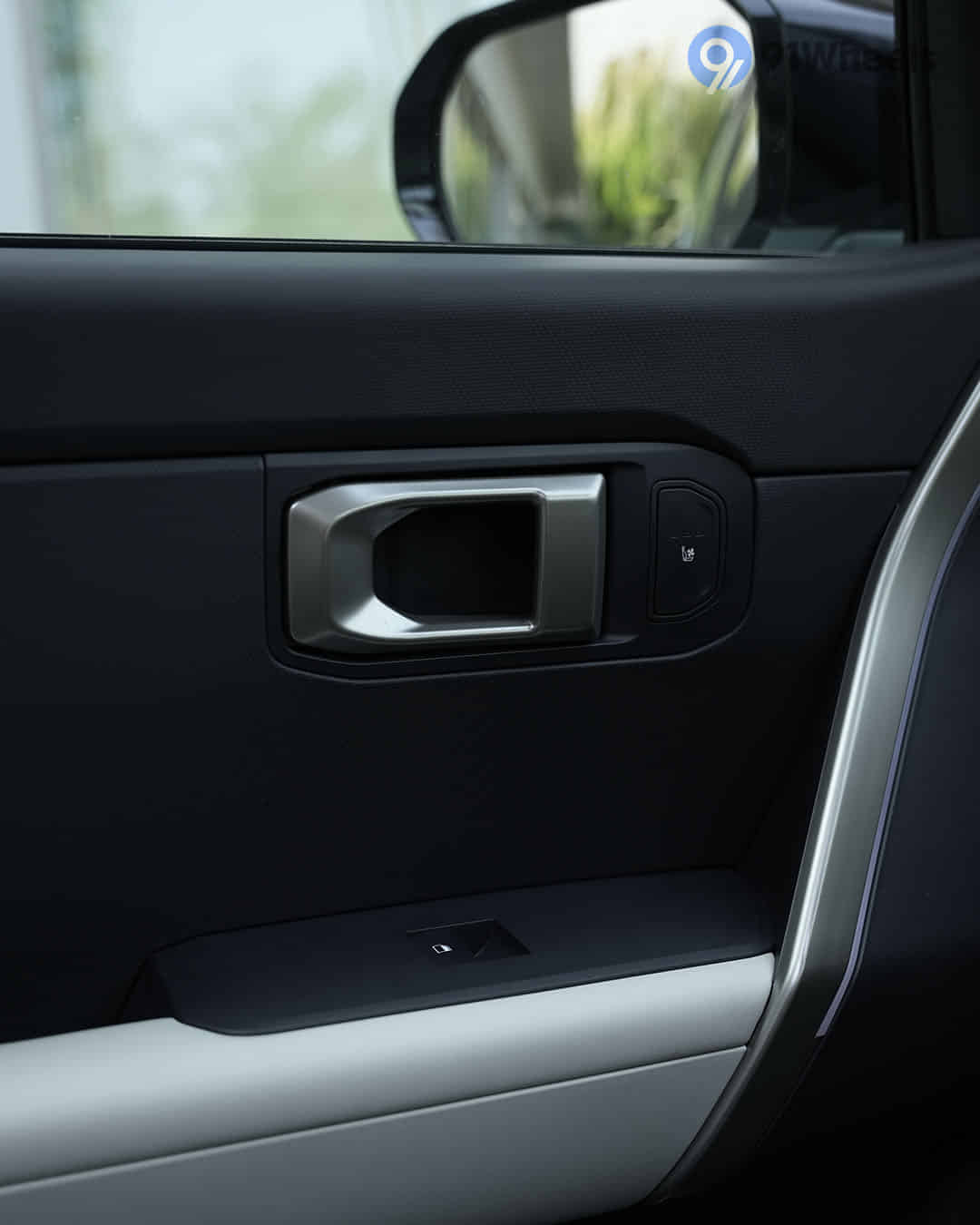 Front Passenger Door Pad Handle