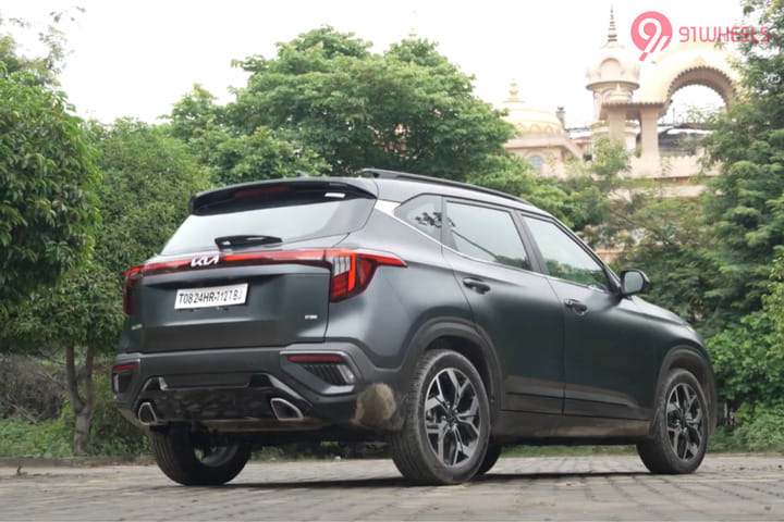 KIA Seltos Right Rear Three Quarter KIA Seltos Right Rear Three Quarter