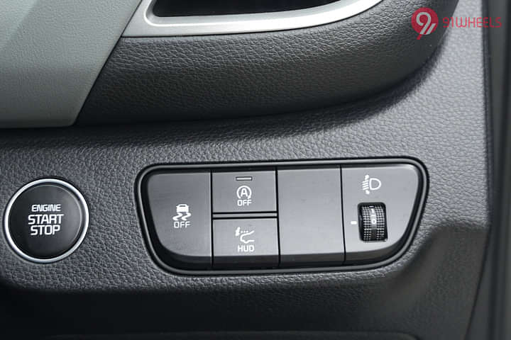 KIA Seltos Dashboard Switches