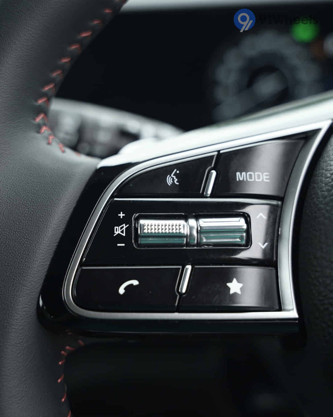 Left Steering Mounted Controls