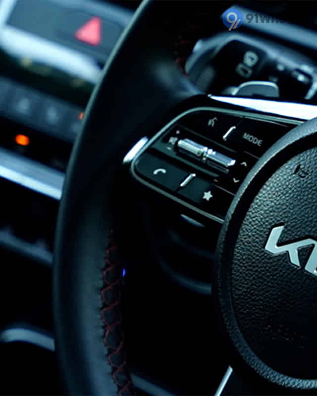 Sonet Left Steering Mounted Controls