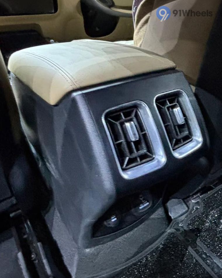 Seats & Cabin Comfort - 3 Seats & Cabin Comfort - 3