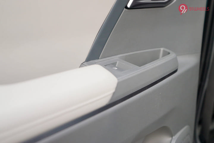 KIA Syros Rear Door Pocket