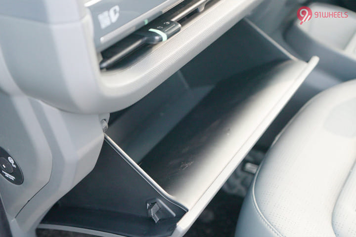 KIA Syros Glove Box