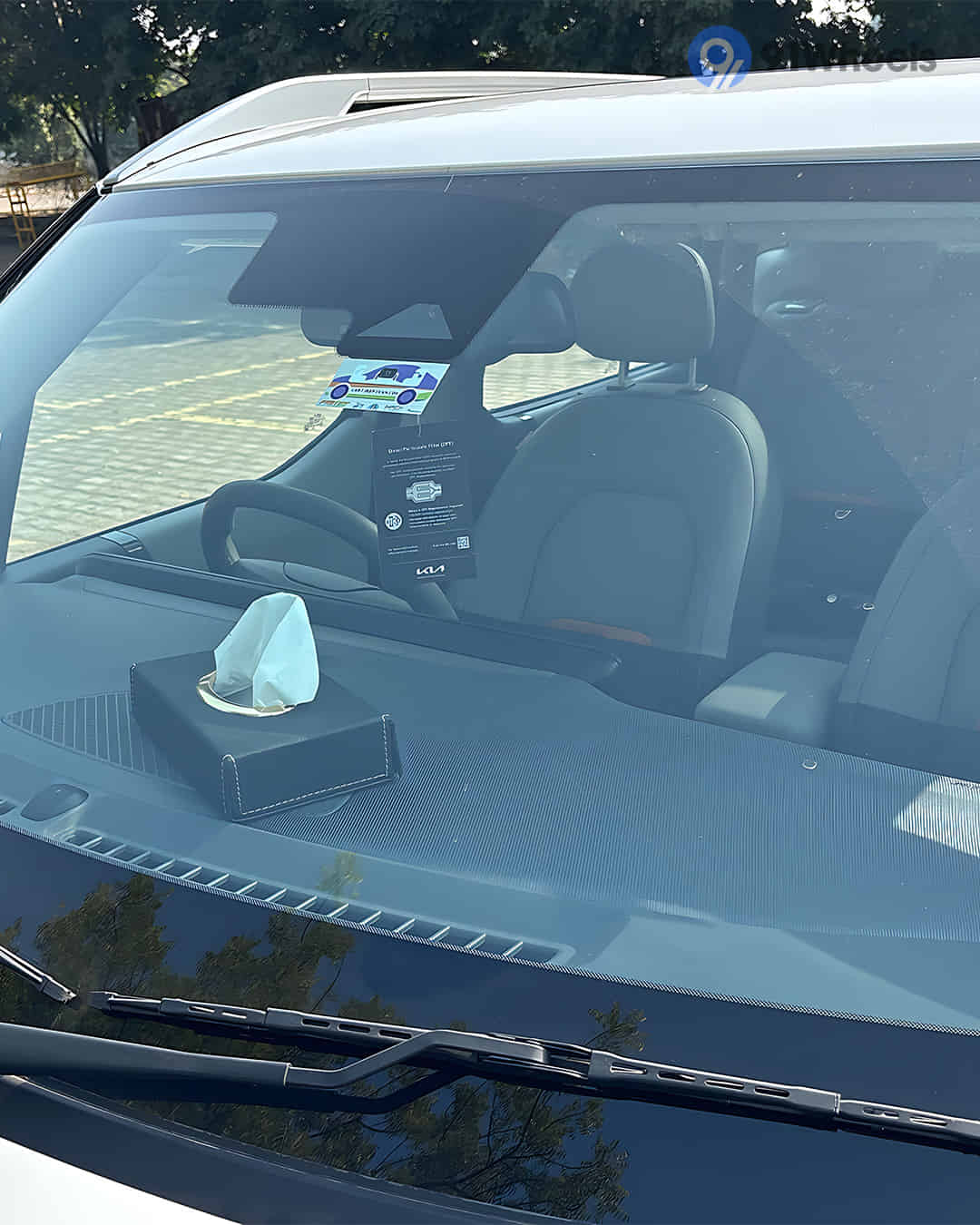 Front Windshield / Windscreen