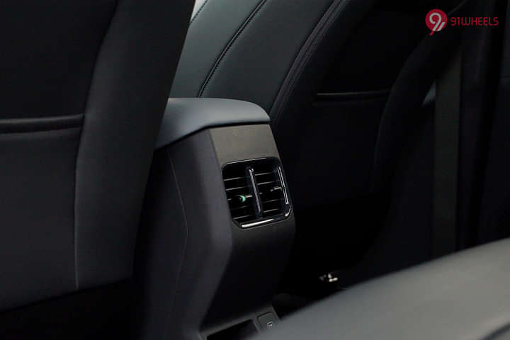 KIA Syros Rear Row Air Vent