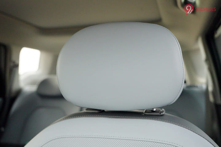 KIA Syros Front Seat Headrest