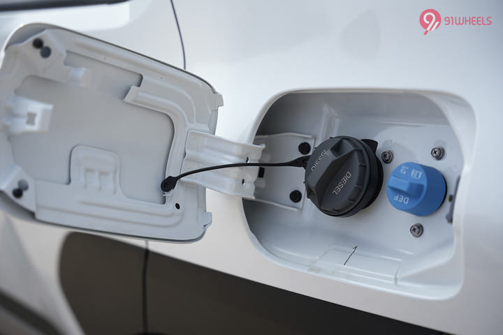 KIA Syros Open Fuel Lid